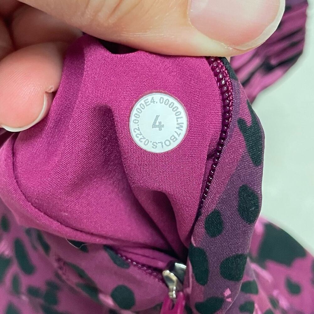 Lululemon Track That Mi-Rise Lined Short 5" Size 4 - Picture 7 of 9